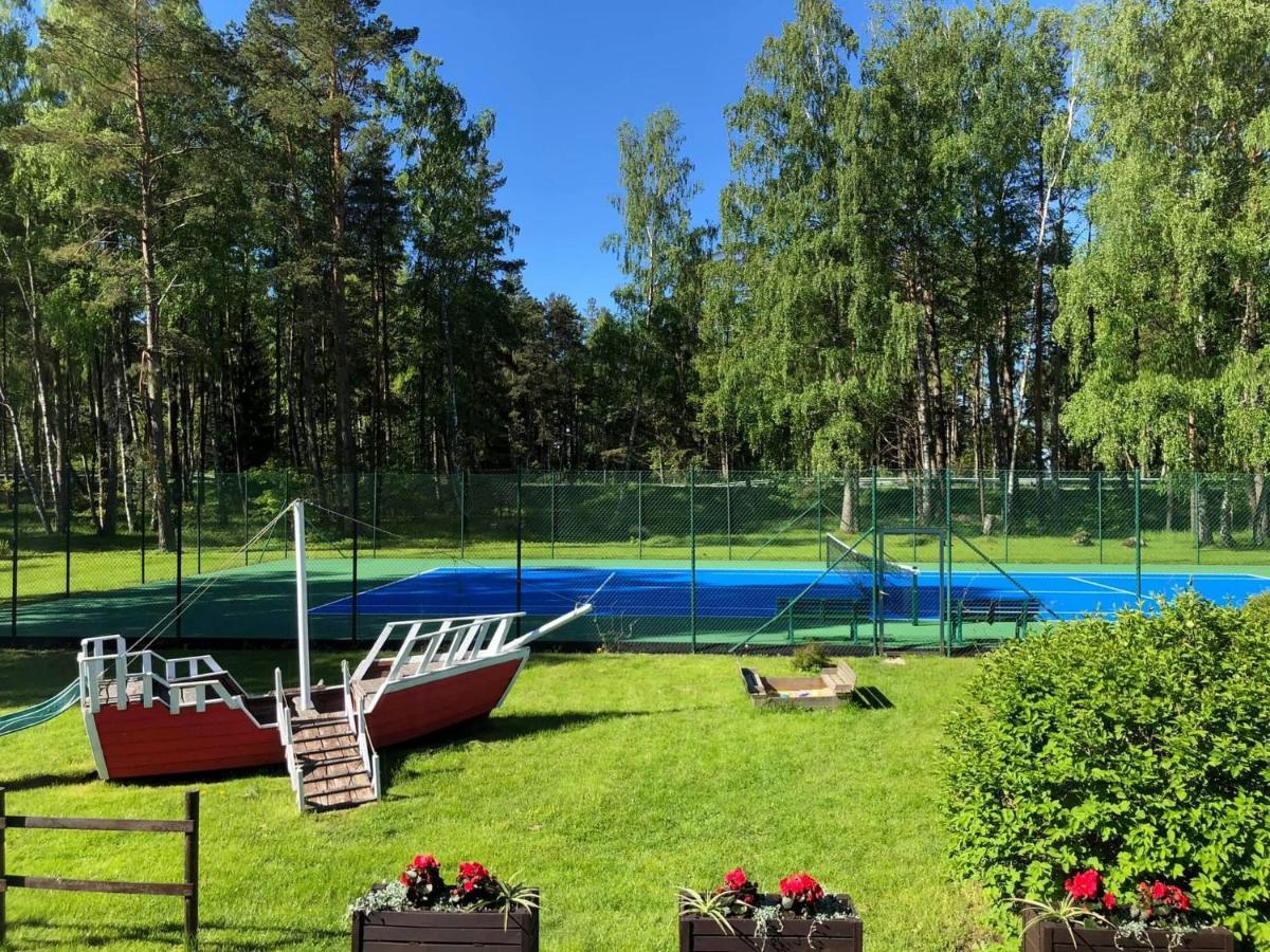 Karle Hotel Vitrupe Kültér fotó
