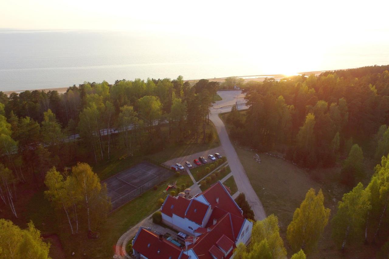 Karle Hotel Vitrupe Kültér fotó