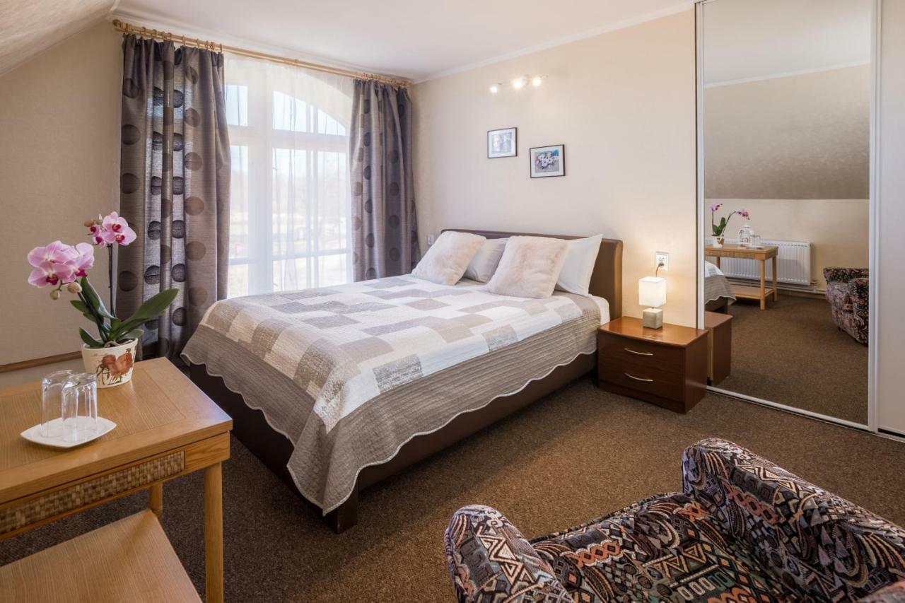 Karle Hotel Vitrupe Kültér fotó